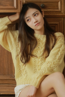 《春潮烂漫海棠红》的女主是谁